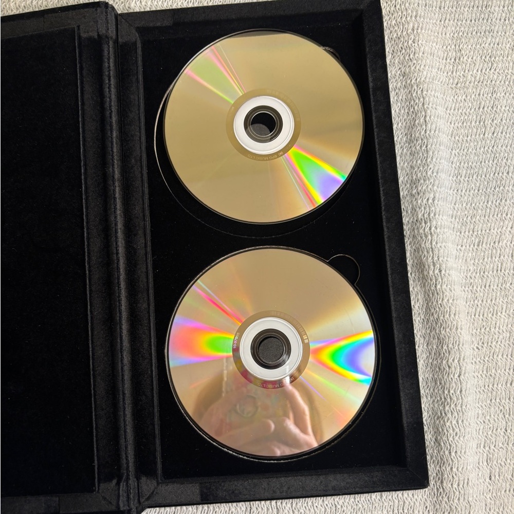 Elvis Remix Collection CD - Black and Gold - Picture 3 of 4